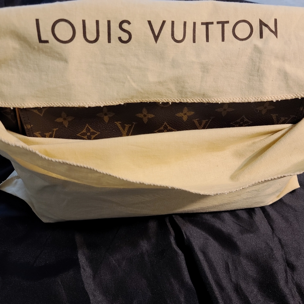 COPY - LouisVuitton City Tote Bag.Vintage L.Sarah… - Picture 15 of 15